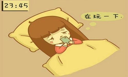 深夜手機黨,當心視力健康,建議貼防藍光膜 深夜手機黨,當心視力健康,建議貼防藍光膜